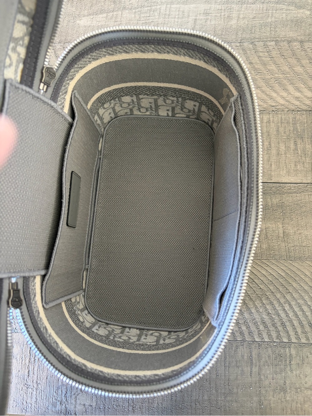 Dior Light Gray Dior Oblique Vanity Case - Picture 12 of 16